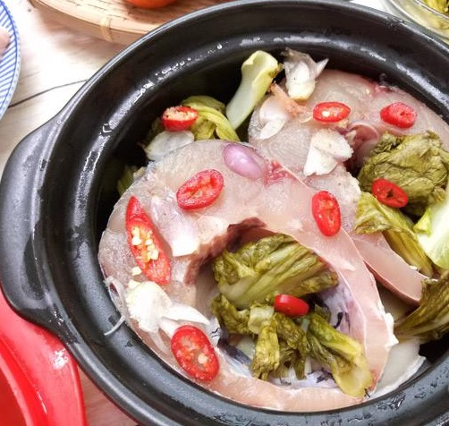 Cách làm món cá trắm đen kho dưa