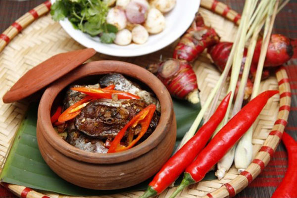 Nguyên liệu cho món cá trắm đen kho