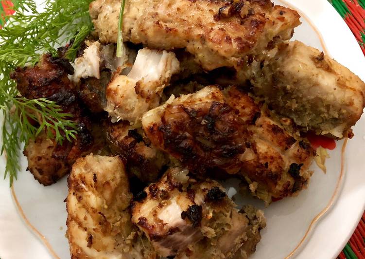 Cách chế biến cá trắm đen nướng riềng mẻ