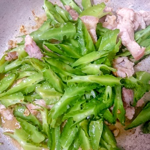 Hướng dẫn cách làm món đậu rồng xào thịt nạc thơm ngon