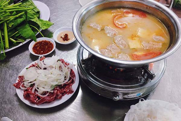 Nguyên liệu làm món dê nhúng mẻ