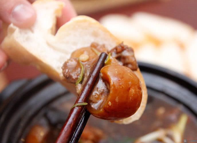 đuôi bò hầm thuốc bắc