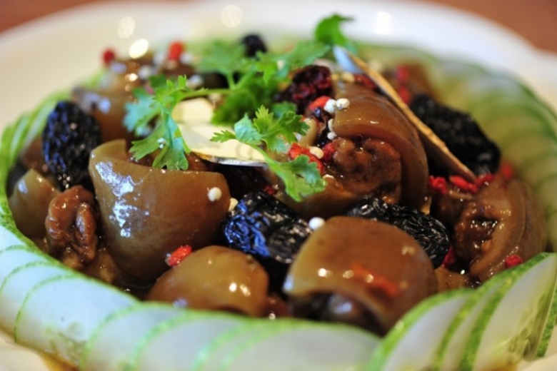 đuôi bò hầm thuốc bắc