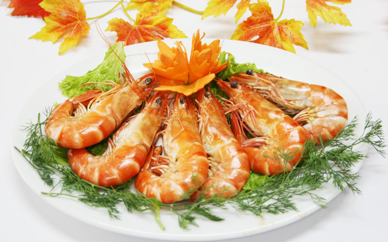 Lưu ý khi ăn tôm