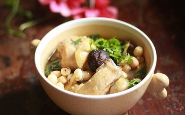 Hướng dẫn cách làm gà hầm hạt sen