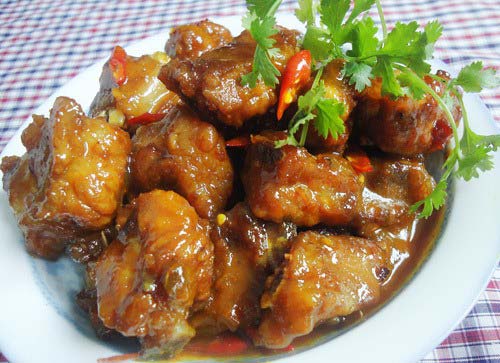 món sườn sụn rim me. món sườn sụn rim me.