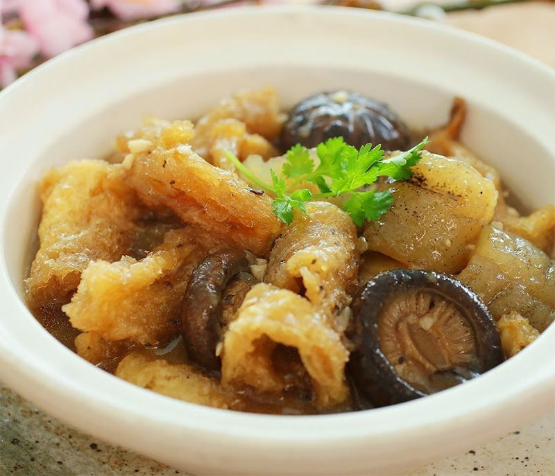 Hải sâm tươi trắng xào