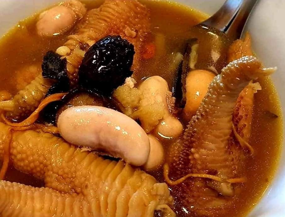 Vị thuốc bắc hầm gà có những gì?