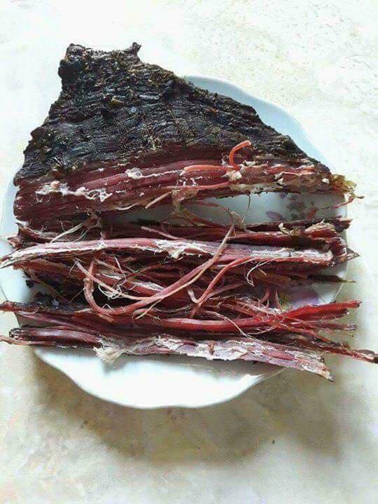 cửa hàng bán thịt lợn gác bếp