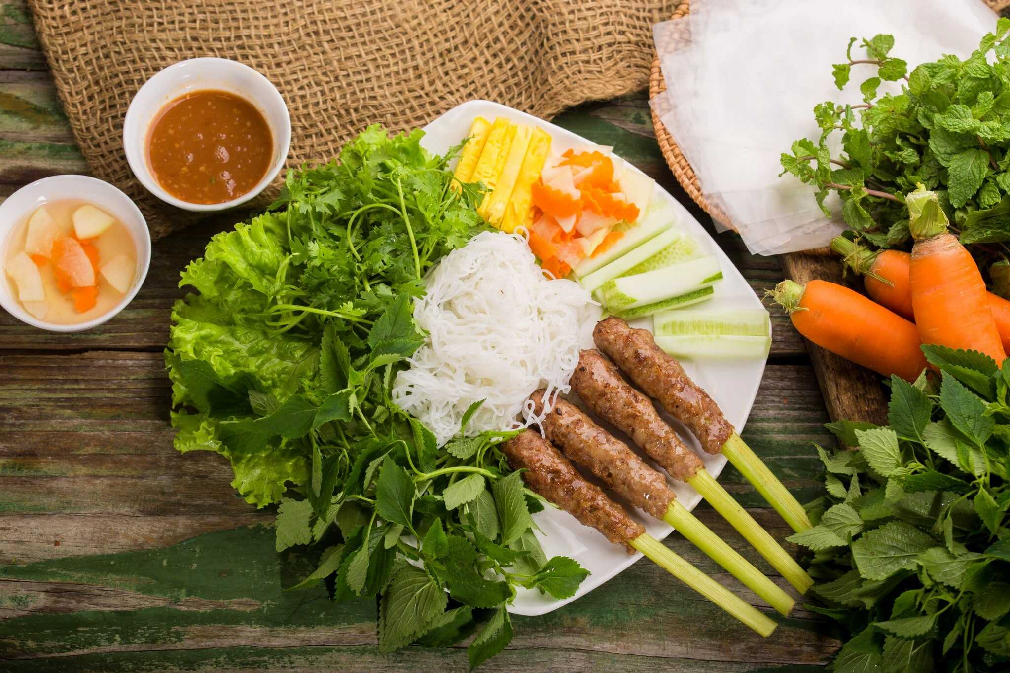 Bò Nướng Sả Ăn kèm Với Bún