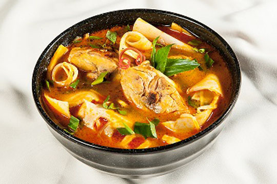 Hướng dẫn làm món gà kho măng khô cực ngon tại nhà