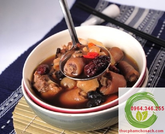 đuôi bò hầm thuốc bắc