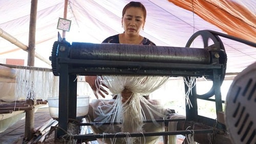 ân làng nghề này đều sử dụng máy cắt công nghiệp.