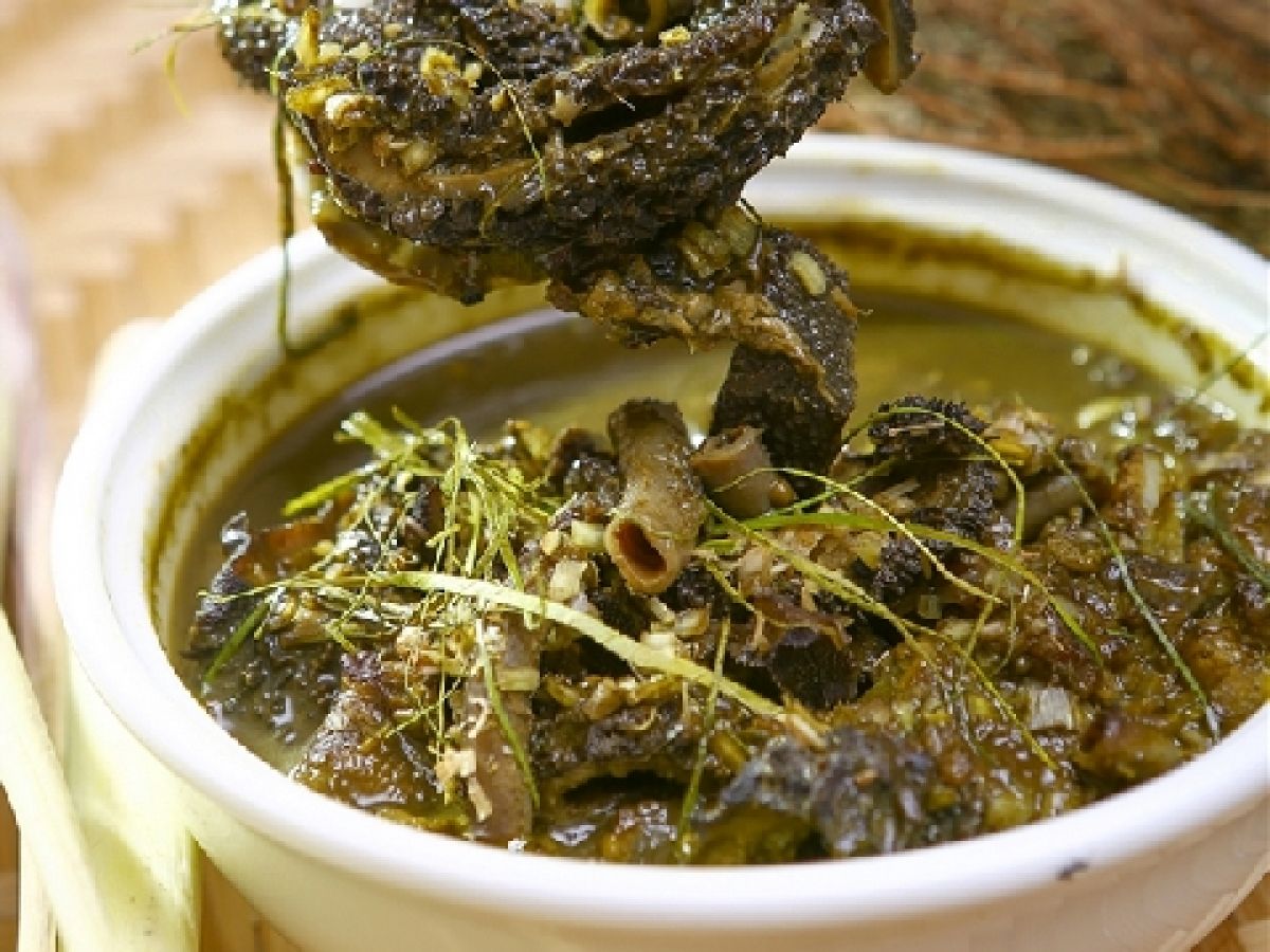 Thưởng thức món nậm pịa