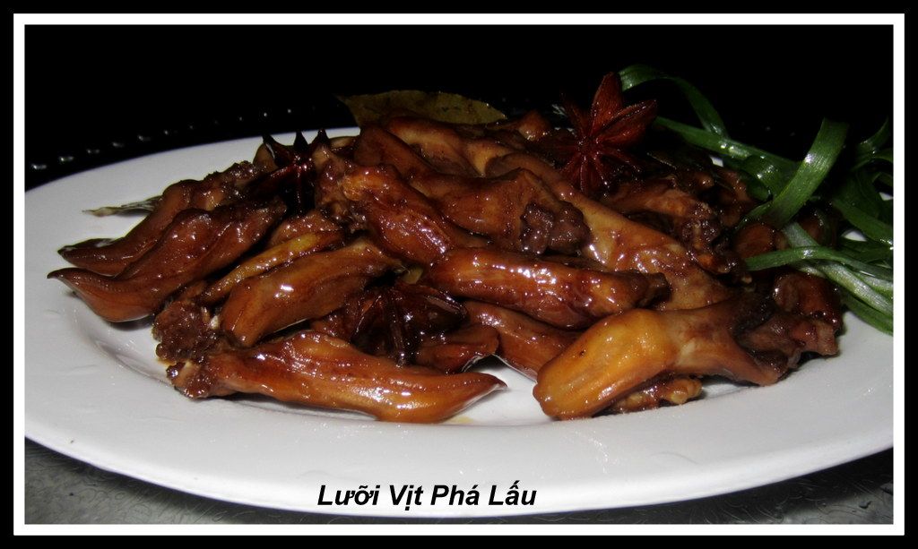 Hướng dẫn cách làm lưỡi vịt phá lẩu