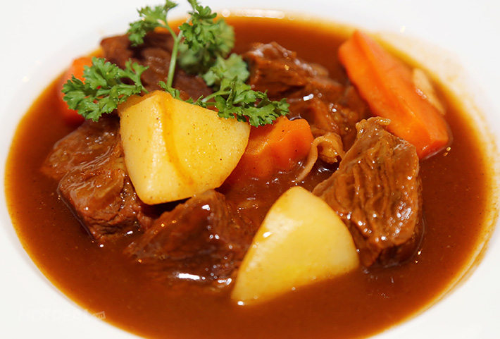 Bí quyết làm bò sốt vang đậm đà, chuẩn vị