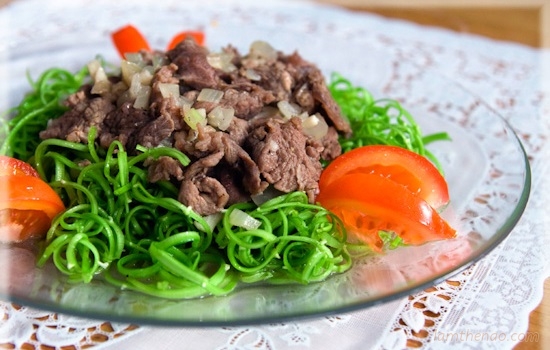 2 cách làm món rau muống nộm thịt bò cực ngon