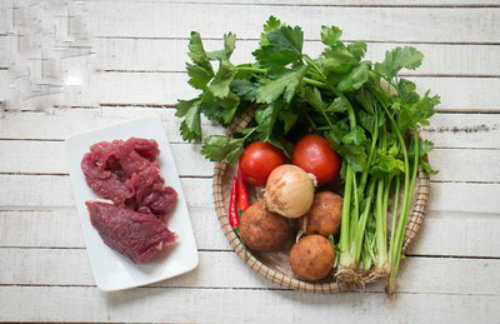 Nguyên liệu thịt bò xào khoai tây
