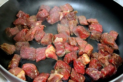 canh bí đỏ thịt bò cách làm