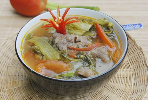 canh dưa chua thịt bò hoàn thành