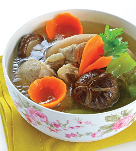 chân giò hầm nấm hoàn thành