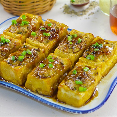 đậu phụ nhồi thịt sốt cà chua hoàn thành