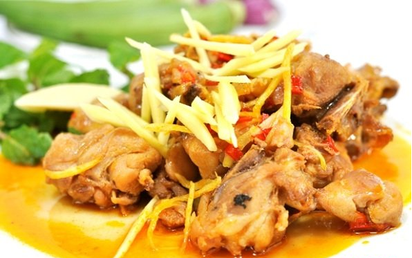 gà kho gừng hoàn thành