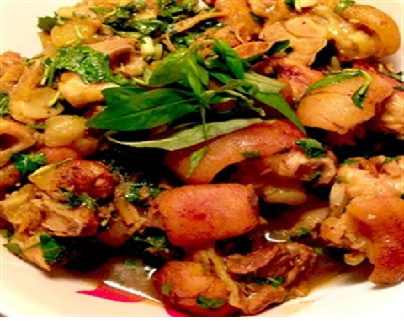 Hướng dẫn chế biến món giò heo kho cay cực đơn giản