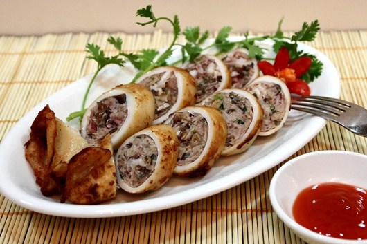 mực nhồi thịt chiên vàng hoàn thành