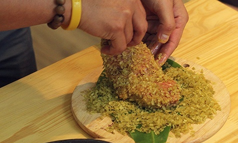 thịt bò chiên cốm cách làm