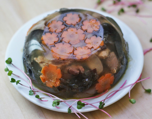 Hướng dẫn cách làm thịt gà nấu đông dành cho các mẹ ngày Tết