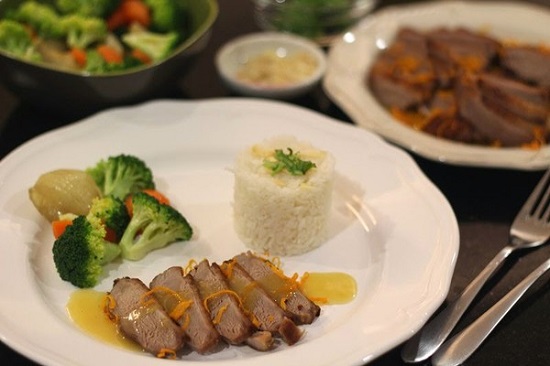 Hướng dẫn cách làm món thịt vịt xốt cam chua ngọt ăn là mê